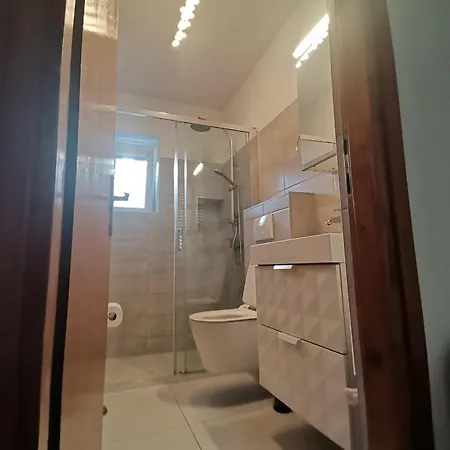 Jessica Apartment *