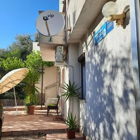 Jessica Apartment